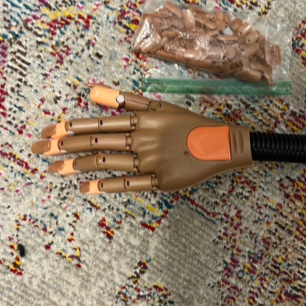 Practice hand - Picture 1 of 3